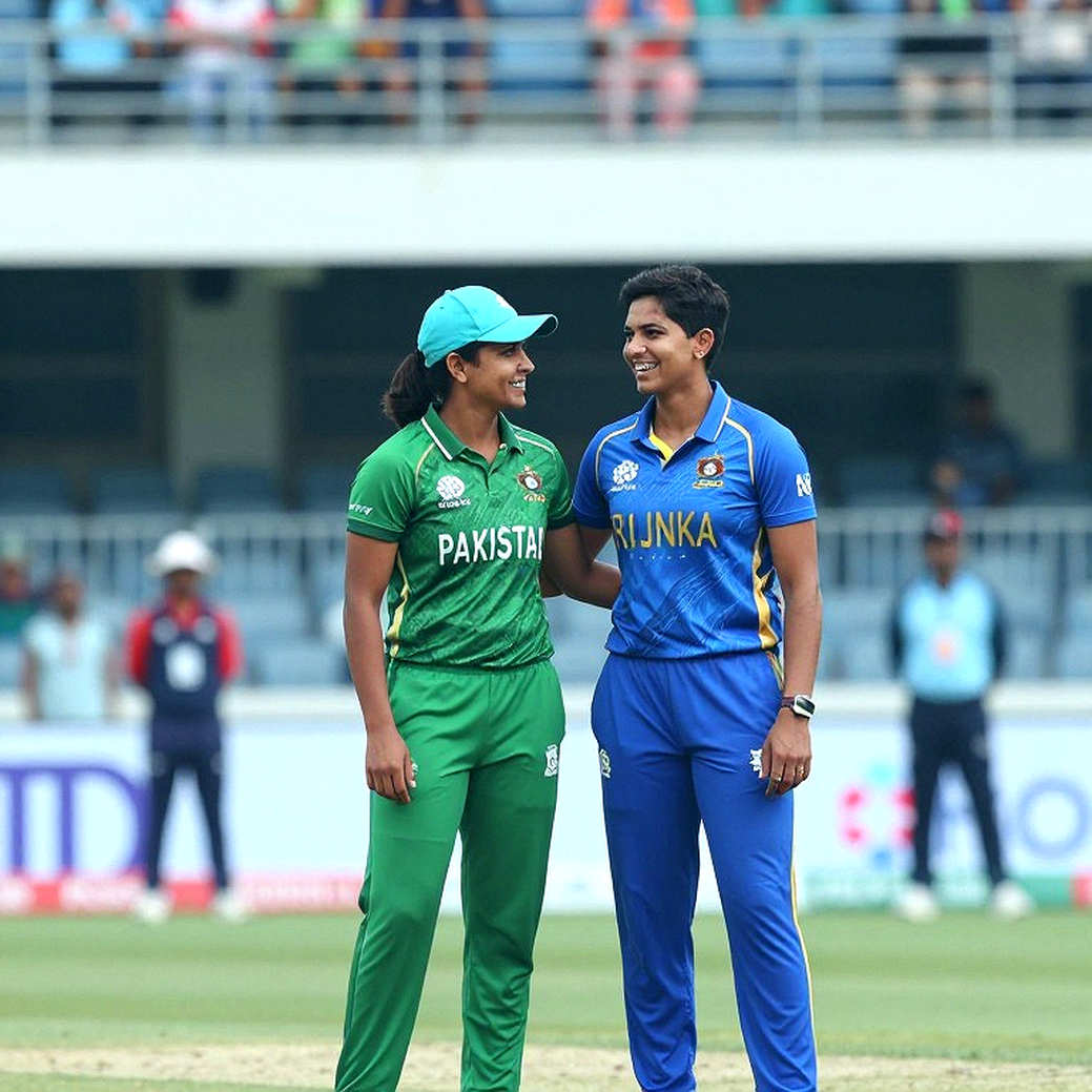 টিলাকের সেই শেষ ওভার: মাঝের ওভারের হিসাব আর স্যান্টনার ফুরানোর সেই ফাঁক
